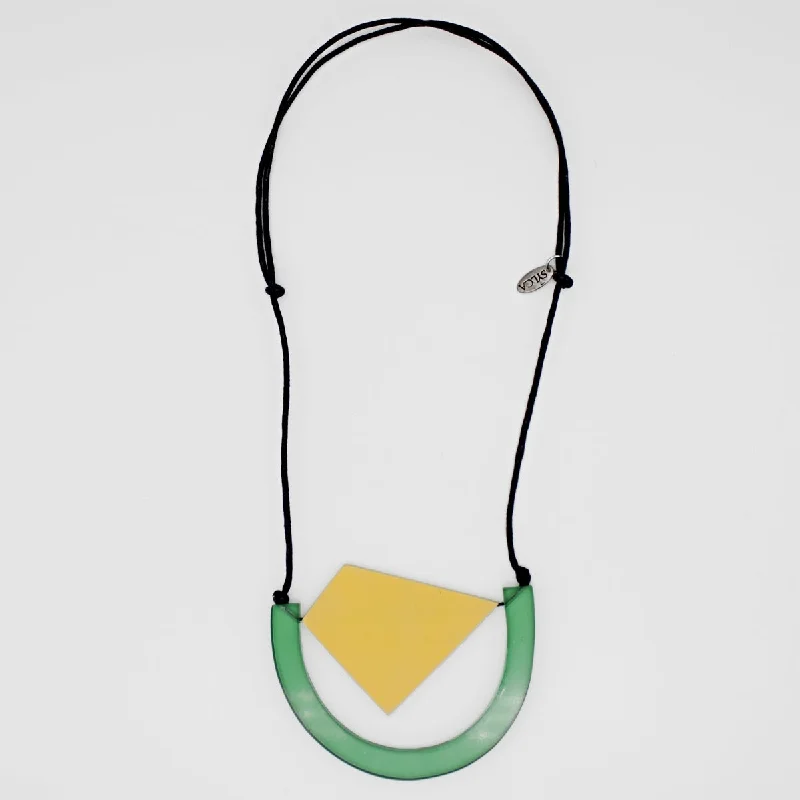 New Arrivals Beaded Necklace Green Beyah Pendant Necklace