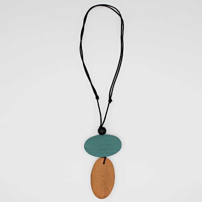 Don't Miss Your Chance Black Pearl Necklace Orange Double Bead Alaina Pendant
