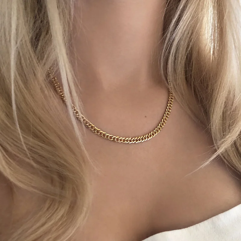 Limited - Edition Collections Now on Sale Simple Pendant Chani - Curb Chain Necklace Limited - Edition Collections Now on Sale Simple Pendant Chani - Curb Chain Necklace