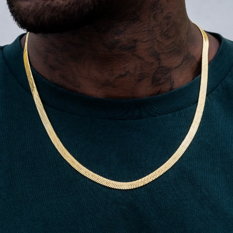 Huge Discounts, Unbeatable Offers Stylish Pendant Herringbone Chain in Yellow Gold- 6mm Huge Discounts, Unbeatable Offers Stylish Pendant Herringbone Chain in Yellow Gold- 6mm