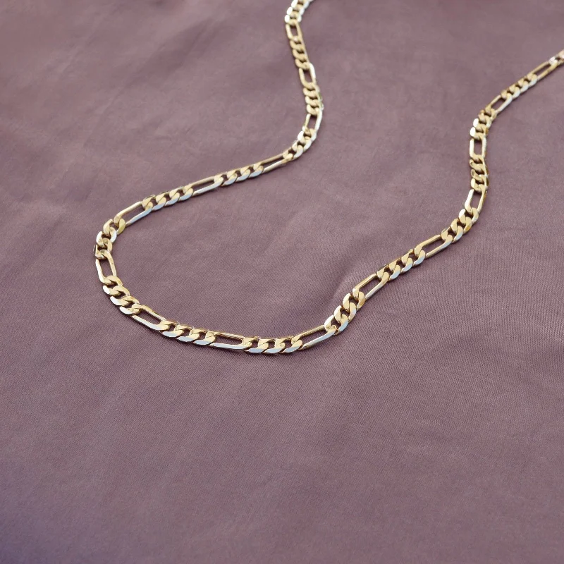 Shop Comfortably at Home Minimalist Bracelet Lorena - Figaro Chain Necklace