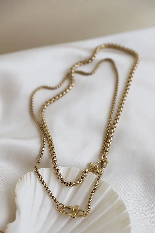 Be the First to Rock the Latest Trends Cocktail Ring NOVA CHAIN NECKLACE