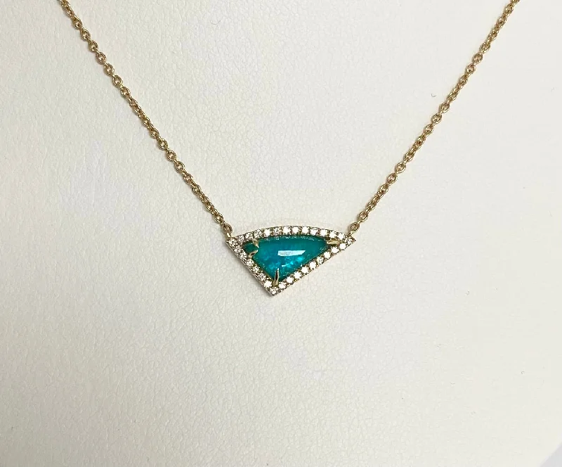 New Arrivals on Discount Classic Pendant 14kt Yellow Gold Cabachon Emerald and Diamond Necklace New Arrivals on Discount Classic Pendant 14kt Yellow Gold Cabachon Emerald and Diamond Necklace