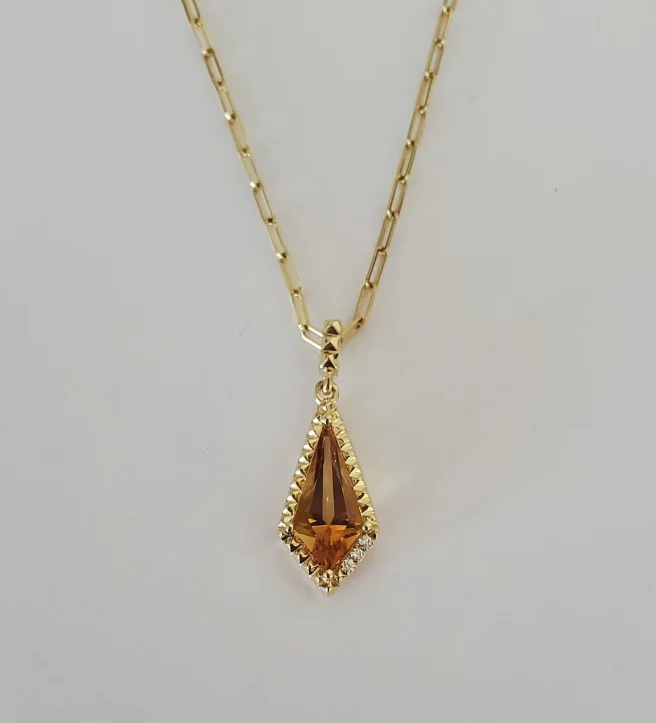 Shop Now, Save Big Bucks Vintage Jewelry 14kt Yellow Gold Citrine Pendant