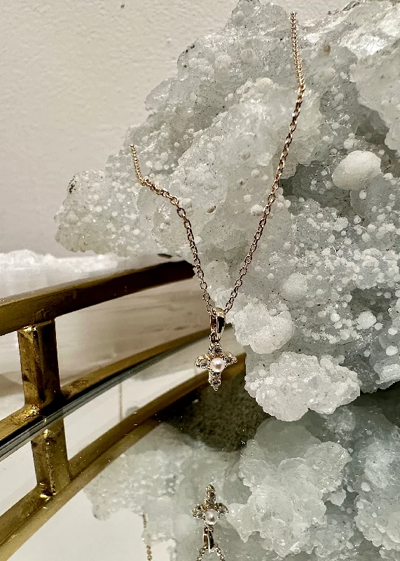 Be the First to Rock the Latest Trends Zirconia Ring SPIRITUALITY OF PEARLS PENDANT Be the First to Rock the Latest Trends Zirconia Ring SPIRITUALITY OF PEARLS PENDANT