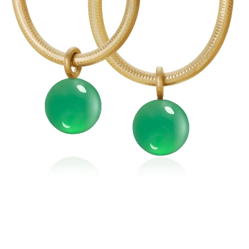 Flash Sale Globe 18K Gold Pendant w. Chrysoprase