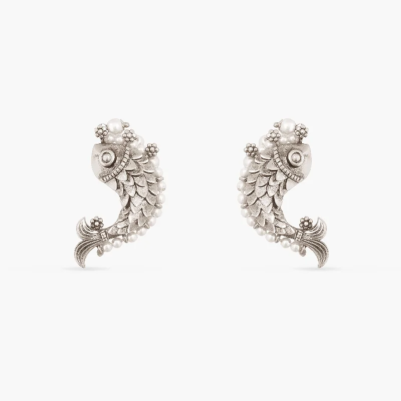 Be the First to Rock the Latest Trends Fashion Ring Fish and Pearl Oxidized Classic Earrings Be the First to Rock the Latest Trends Fashion Ring Fish and Pearl Oxidized Classic Earrings