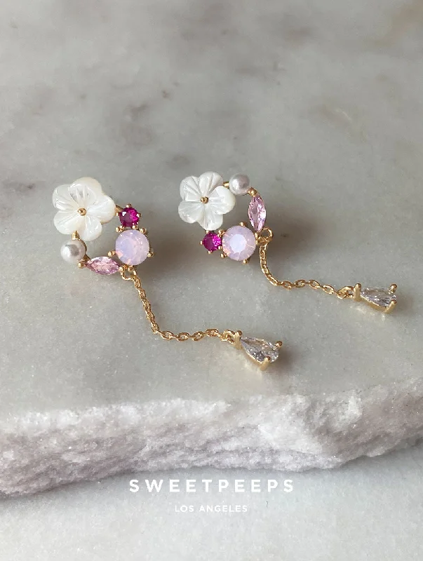 Flash Sale Unique Pendant Tropical Flower Pink Studs