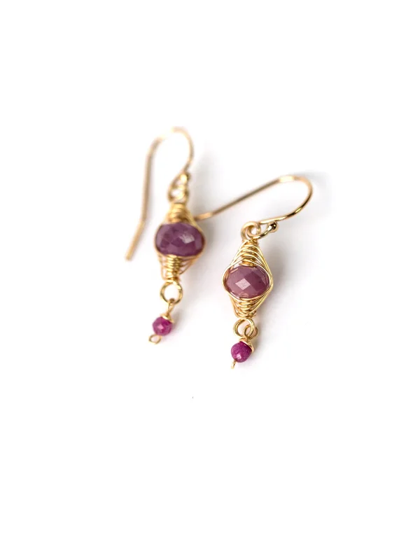 Don't Miss Your Chance Minimalist Necklace Wrapped Ruby Briolette Dangles by Anne Vaughan Don't Miss Your Chance Minimalist Necklace Wrapped Ruby Briolette Dangles by Anne Vaughan