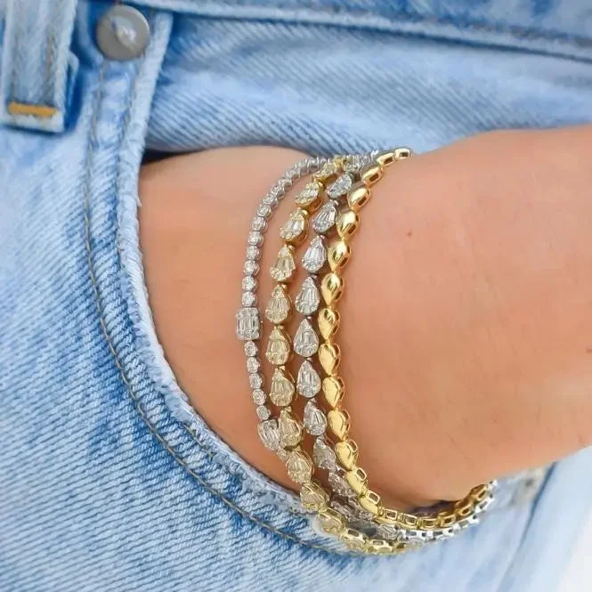 Season - End Clearance Layered Necklace Baguette Round Diamond Bracelet