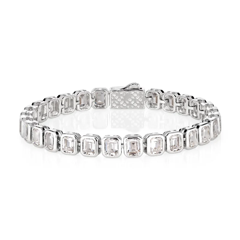Season - End Clearance Minimalist Studs Classique Emerald Cut 12 Carat Bracelet