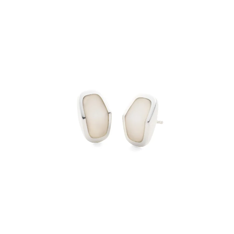 Clearance Sale, Steal Great Bargains Silver Chain "EQUINOX"-Pyramid White Agate Narrow Earring Clearance Sale, Steal Great Bargains Silver Chain "EQUINOX"-Pyramid White Agate Narrow Earring