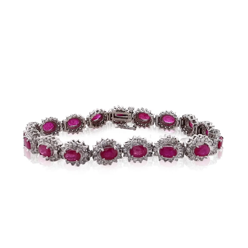 Be the First to Rock the Latest Trends Elegant Ring Estate 14 Karat White Gold Ruby and Diamond Bracelet Be the First to Rock the Latest Trends Elegant Ring Estate 14 Karat White Gold Ruby and Diamond Bracelet