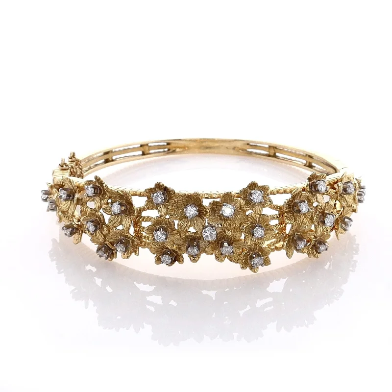 Massive Clearance Sale Statement Earrings Estate 18 Karat Yellow Gold Diamond Leaftop Hinged Bangle Bracelet Massive Clearance Sale Statement Earrings Estate 18 Karat Yellow Gold Diamond Leaftop Hinged Bangle Bracelet