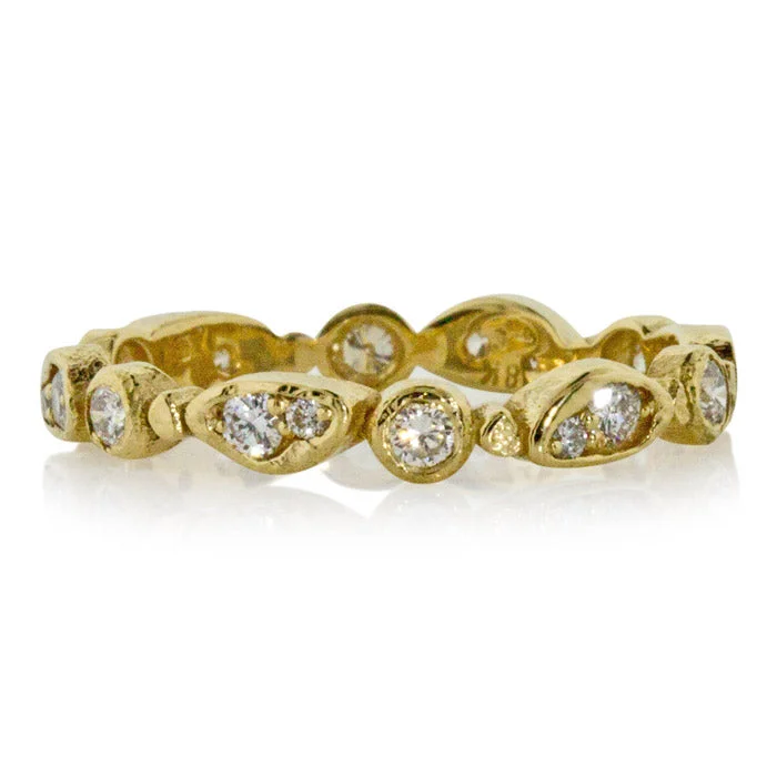 Limited - Edition Collections Now on Sale Heart Locket Forever Diamond Band in 18k Yellow Gold Limited - Edition Collections Now on Sale Heart Locket Forever Diamond Band in 18k Yellow Gold