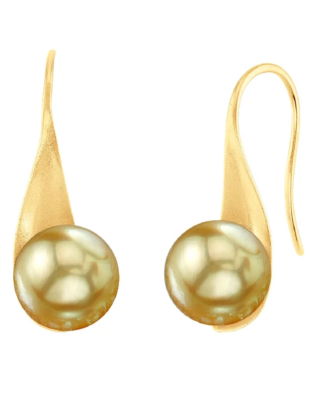 New Arrivals on Discount Minimalist Bracelet Golden South Sea Pearl Honey Dangle Earrings New Arrivals on Discount Minimalist Bracelet Golden South Sea Pearl Honey Dangle Earrings