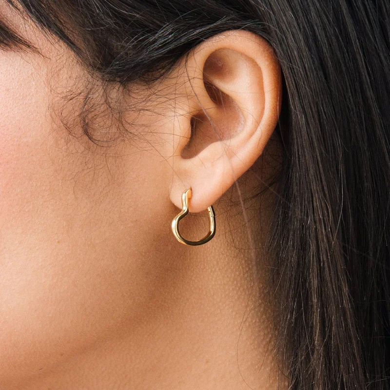 Don't Miss Your Chance Beaded Bracelet Heart Hoops