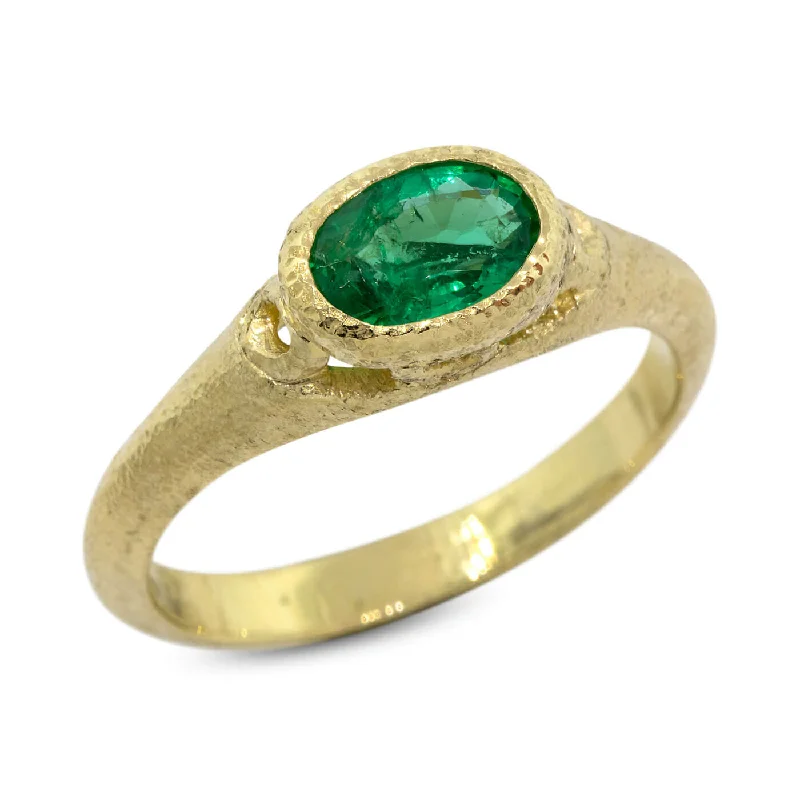 Flash Sale Classic Bracelet Open Pebbles Emerald Signet Ring in 18k yellow gold