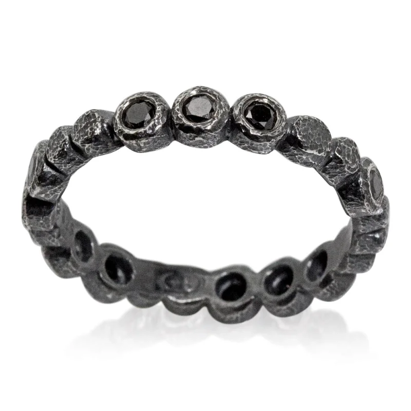Don't Miss Your Chance Classic Diamond Ring Pebbles and Black Diamond