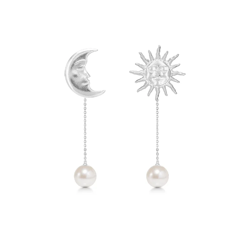 Flash Sale, Grab the Deals Fast Dainty Bracelet The Lovers Backdrop Silver Earrings w. Pearl Flash Sale, Grab the Deals Fast Dainty Bracelet The Lovers Backdrop Silver Earrings w. Pearl