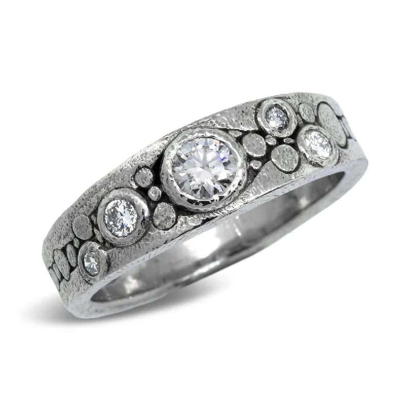 Be the First to Rock the Latest Trends Elegant Jewelry River Pebbles Diamond Ring
