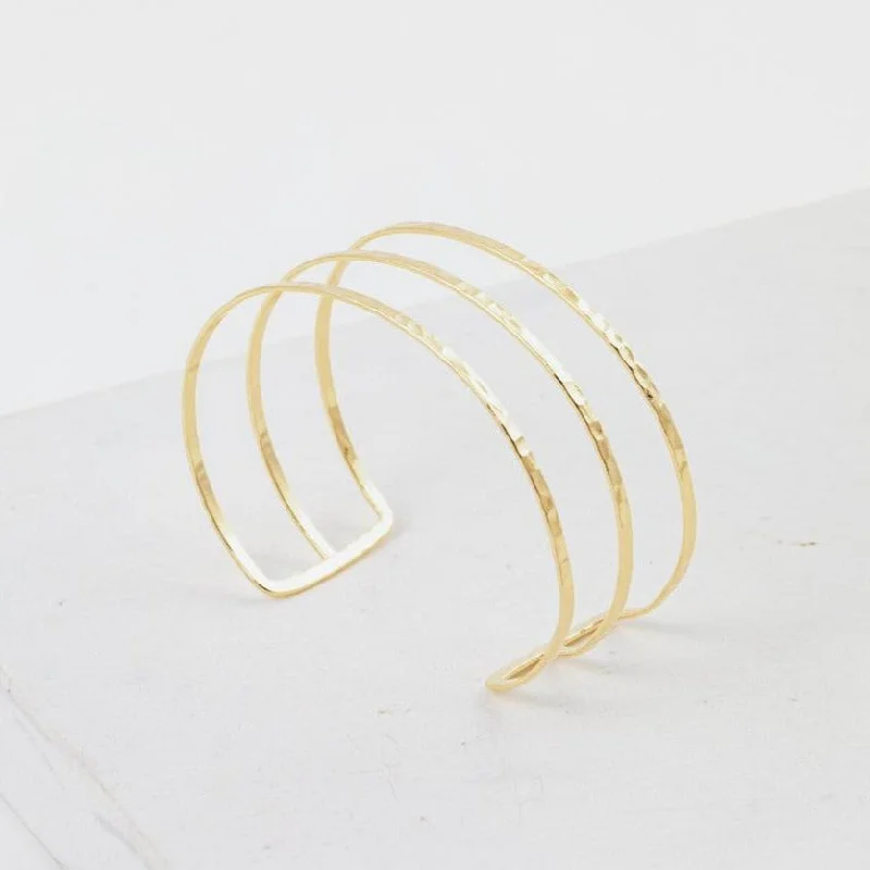 New Arrivals Engagement Ring Sayla Hammered Bangle
