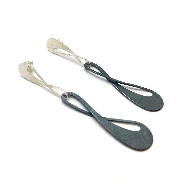 New Arrivals Dainty Necklace Silver Abstract Wavy Drip Drops